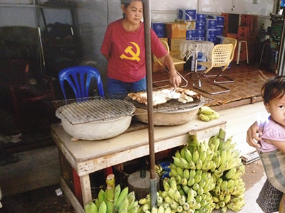 窯場の村の売店の様子