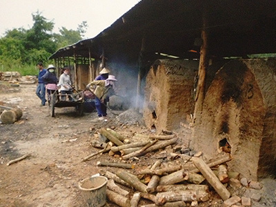 炭焼きの始まり。「口炊き」